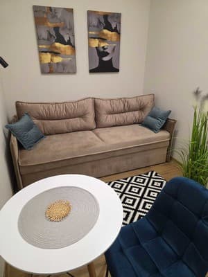 DeMar Apart Vakarchuka 4