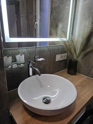 DeMar Apart Vakarchuka 10