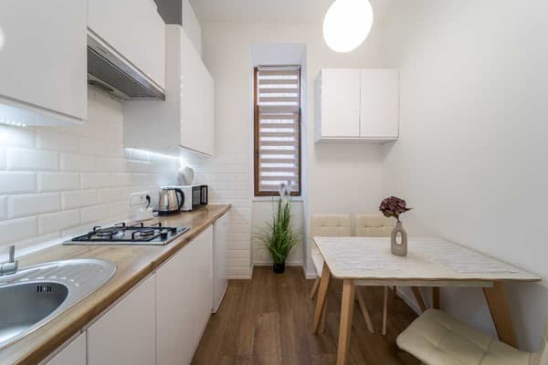 DeMarApart Chehova 8