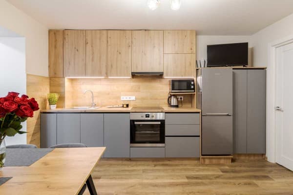 DeMarApart Vahonna 12