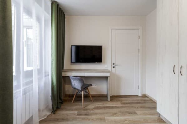 DeMarApart Vahonna 6