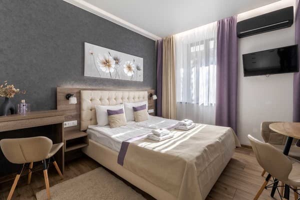 DeMarApart Violet 14