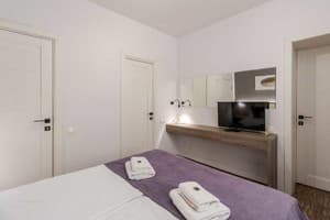 Квартира DeMarApart Violet. Апартаменты двухместный DeMar Apart Bandery 1 (2+2) 2