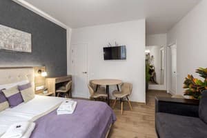 Квартира DeMarApart Violet. Апартаменты двухместный DeMar Apart Bandery 3 (2+2) 3