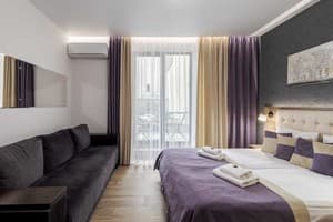 Квартира DeMarApart Violet. Апартаменты двухместный DeMar Apart Bandery 3 (2+2) 4