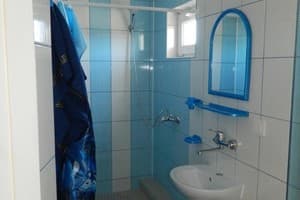 Гостиный двор Дельфин. Стандартный трехместный номер 4