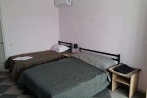 Гостиный двор Дельфин. Улучшенный трехместный номер 1