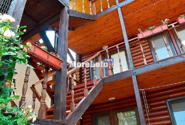 Деревянный коттедж 4