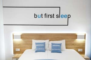 Отель Discovery Hotel. Стандарт трехместный  5