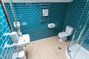 Хостел Dream Hostel Lviv. Семейный 4-местный с санузлом 3