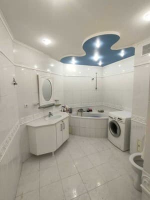 Двухкомнатная на Драгоманова 3