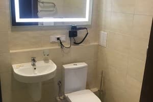 Отель Dynamo Hotel. Стандарт трехместный без балкона 7