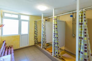 Готель Эконом отель. Економ двохмісний з спільною ванною кімнатою 4