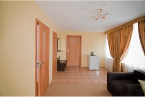 База отдыха Энергостроитель. Люкс двухкомнатный 5