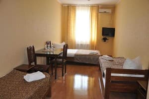 Отель Етна. Комфорт трехместный  1