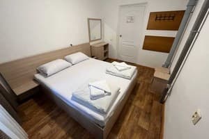 Хостел FOX Hostel Kyiv. Эконом двухместный  3