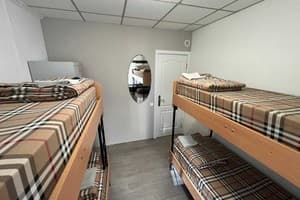 Хостел FOX Hostel Kyiv. Место в женском 4-местном номере  4