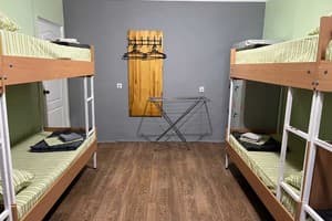 Хостел FOX Hostel Kyiv. Место в общем 8-местном номере  2