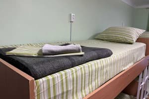 Хостел FOX Hostel Kyiv. Место в общем 8-местном номере  3
