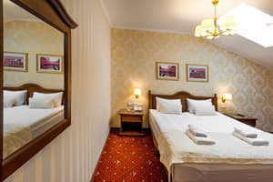 Отель Fenix Town. Улучшенный двухместный мансардный 3