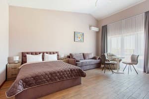 Коттедж Five seasons. Коттедж 10-местный Каменный цветок 1