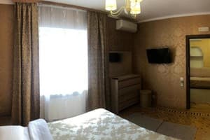 Мини-отель For You. Люкс 4-местный  9