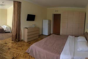 Мини-отель For You. Полулюкс 4-местный  2