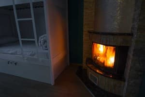 Мини-отель Friends hostel. Место в общем 9-местном номере  1