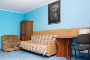 Отель Галиция. Люкс трехместный с сауной 3