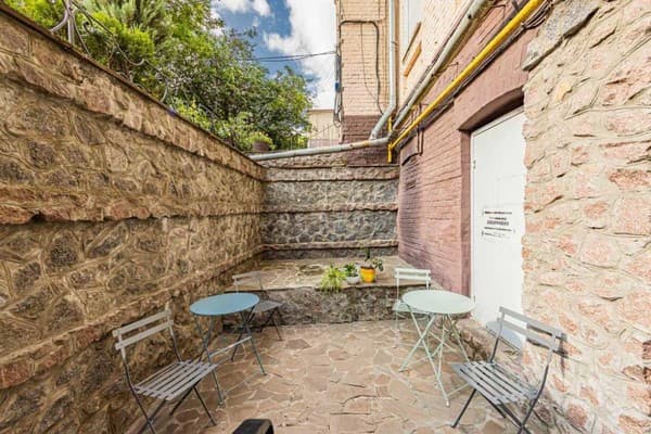 Gar’is hostel Maidan 4