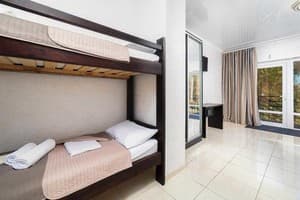 Отель Grazia. Апартаменты 4-местный - Первый этаж 7