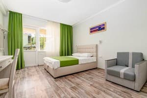 Готель Green hotel-club. Люкс тримісний  2
