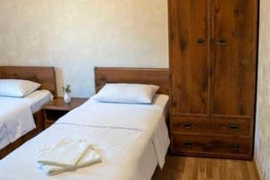 Апарт-отель Guest house Kiev forest. Апартаменты 4-местный Первый этаж 2