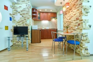 Квартира Home-Hotel на левом берегу ул. Митрополита Андрея Шептицкого, 1-а. Апартаменты трехместный ул.Шептицкого 1-а 6