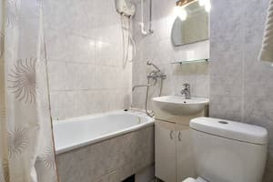 Home Hotel ул. Евгения Сверстюка 8 10