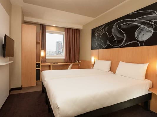 Ibis Kyiv Railway Station 1