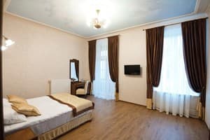 Мини-отель Inn Lviv. Полулюкс двухместный  2