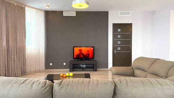 ЖК Світлий Дім біля метро 23 3