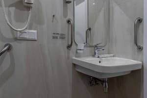 Бутик-отель KONTRAKT Boutique Hotel. Стандарт двухместный (для маломобильных групп населения) 4