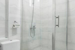 Отель Калифорния. Люкс 4-местный с видом на море с террасой 4