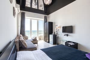 Отель Калифорния. Люкс трехместный с видом на море 2 этаж 3