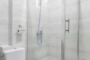 Отель Калифорния. Люкс трехместный с видом на море и террасой 3