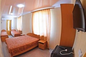 База отдыха Карпаты. Эконом 4-местный + (летние домики) с кондиционером 1