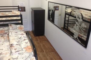 Хостел Картинная Галерея. Место в женском 4-местном номере  1