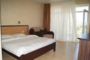 Мини-отель Kauri. Люкс трехместный  1