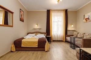 Отель Кайзер во Львове. Делюкс 4-местный с мини кухней 11