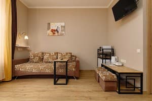 Отель Кайзер во Львове. Делюкс 4-местный с мини кухней 4