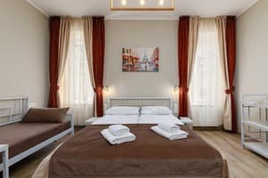 Отель Кайзер во Львове. Комфорт трехместный  1