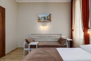 Отель Кайзер во Львове. Комфорт трехместный  5