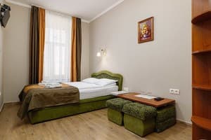 Отель Кайзер во Львове. Стандарт двухместный  9